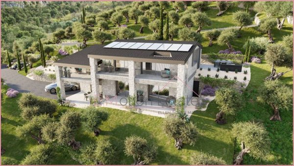 casa indipendente in vendita a Torri del Benaco