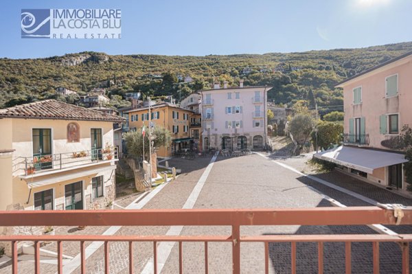 casa indipendente in vendita a Torri del Benaco in zona Pai