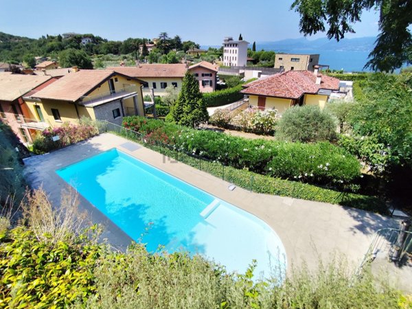 appartamento in vendita a Torri del Benaco in zona Albisano