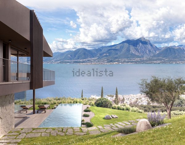 casa indipendente in vendita a Torri del Benaco