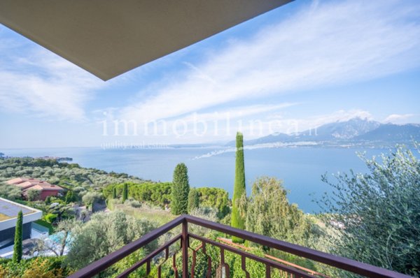 casa indipendente in vendita a Torri del Benaco in zona Albisano