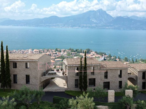 appartamento in vendita a Torri del Benaco