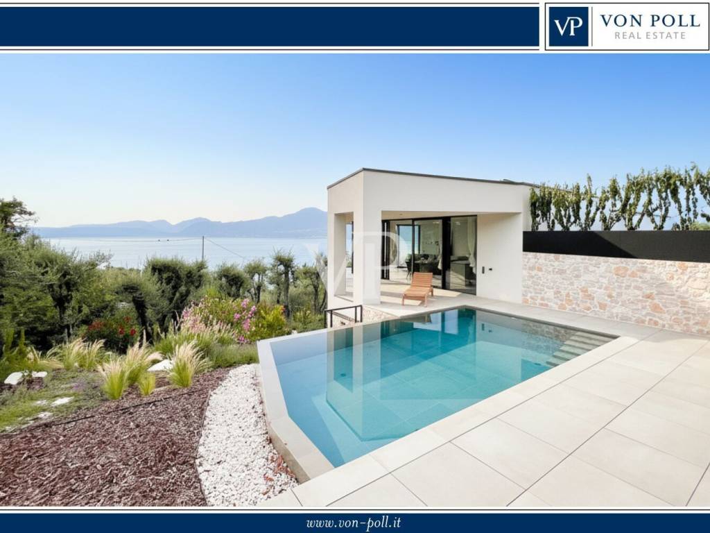 casa indipendente in vendita a Torri del Benaco