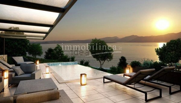 casa indipendente in vendita a Torri del Benaco