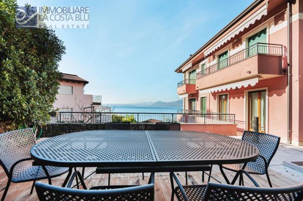 appartamento in vendita a Torri del Benaco