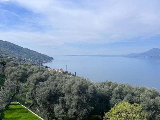 casa indipendente in vendita a Torri del Benaco in zona Pai