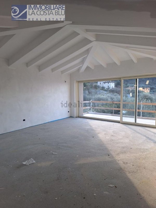 appartamento in vendita a Torri del Benaco