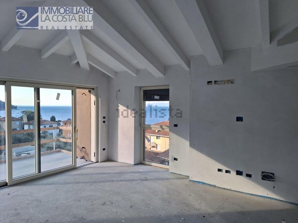 appartamento in vendita a Torri del Benaco