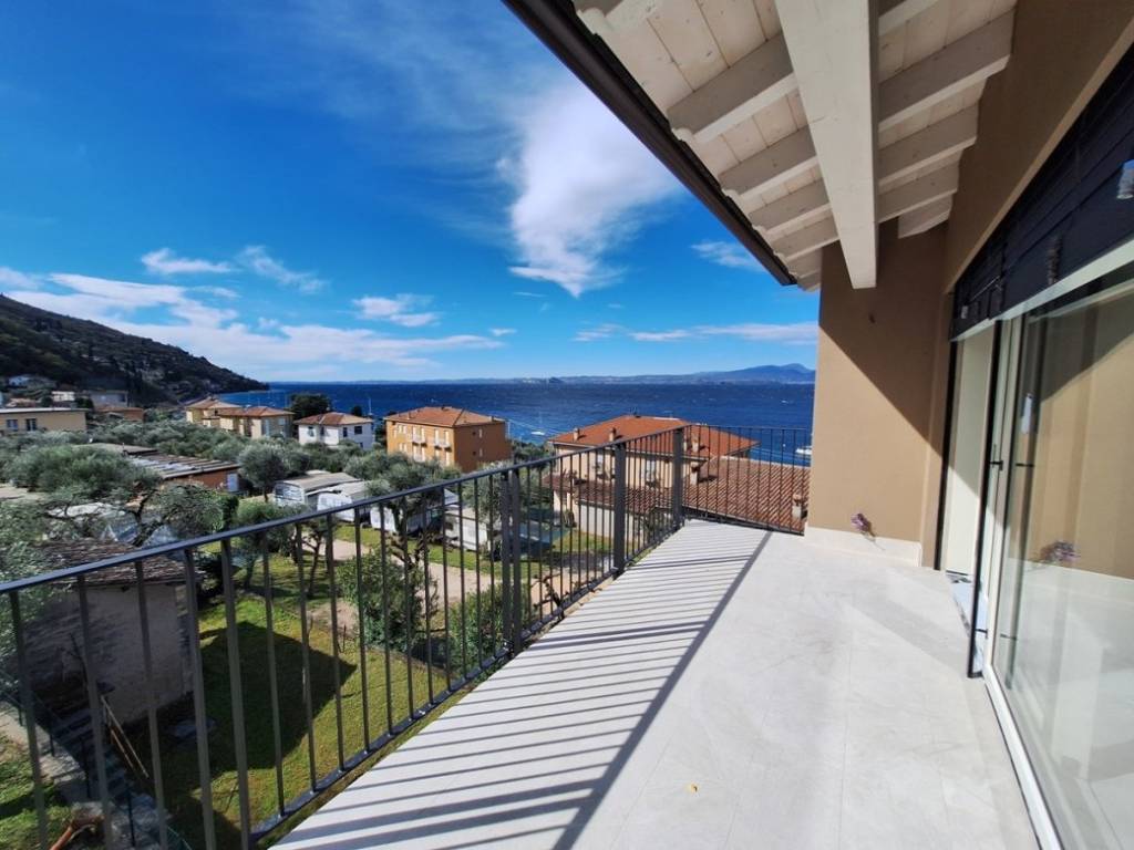 appartamento in vendita a Torri del Benaco