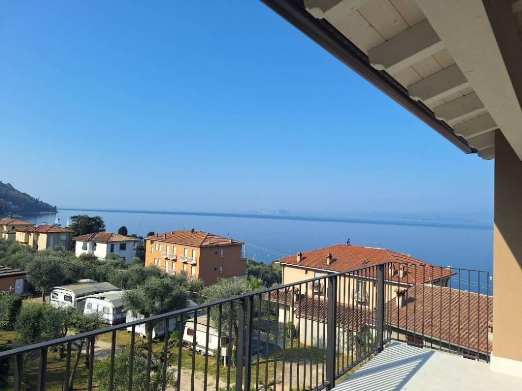 appartamento in vendita a Torri del Benaco