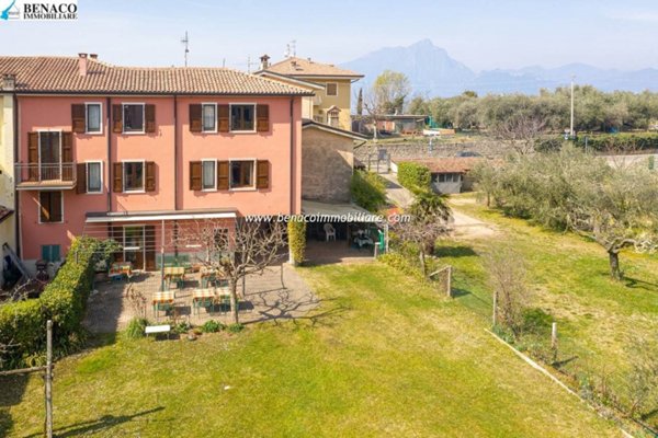 casa semindipendente in vendita a Torri del Benaco in zona Albisano
