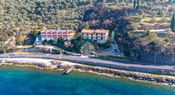 appartamento in vendita a Torri del Benaco in zona Pai