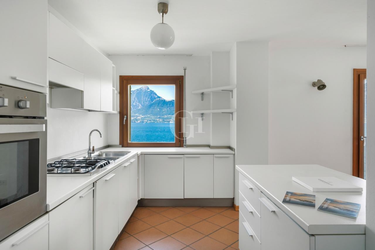 appartamento in vendita a Torri del Benaco