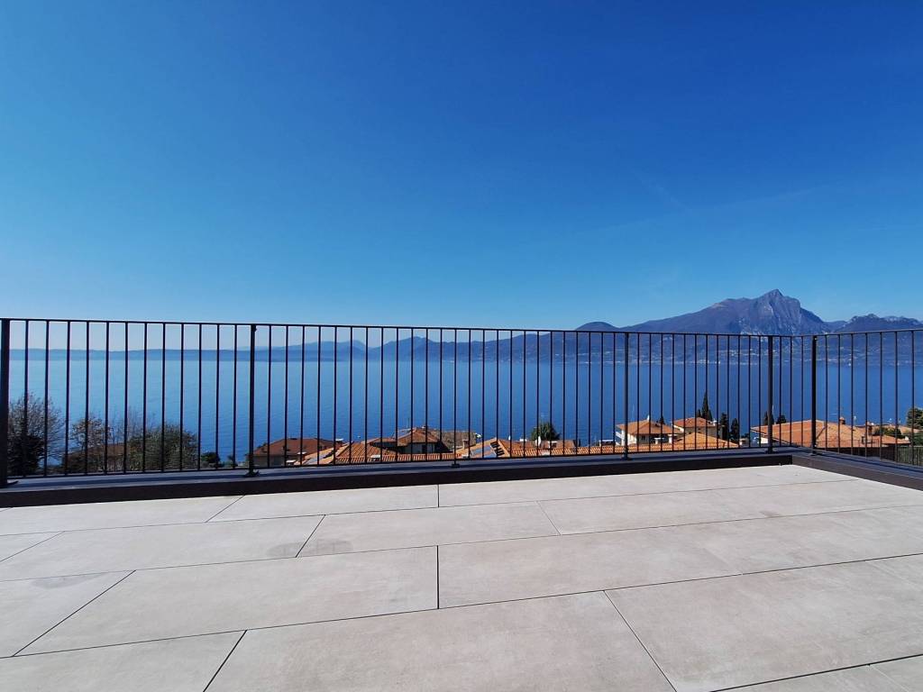 appartamento in vendita a Torri del Benaco