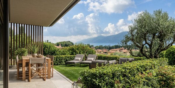 casa indipendente in vendita a Torri del Benaco