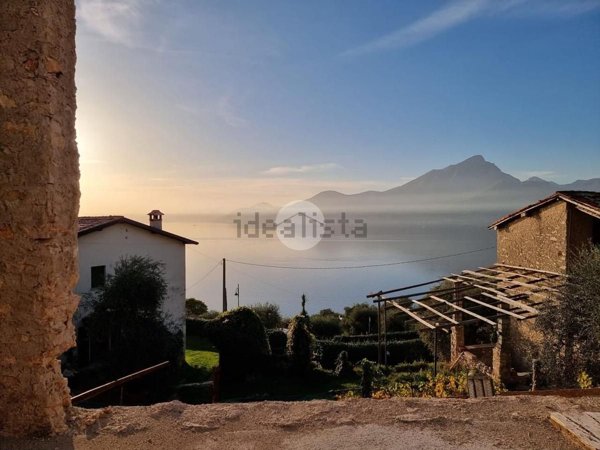 appartamento in vendita a Torri del Benaco