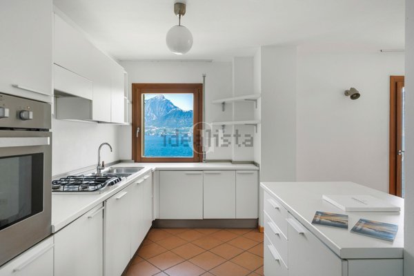 appartamento in vendita a Torri del Benaco