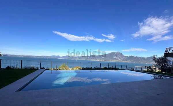 appartamento in vendita a Torri del Benaco