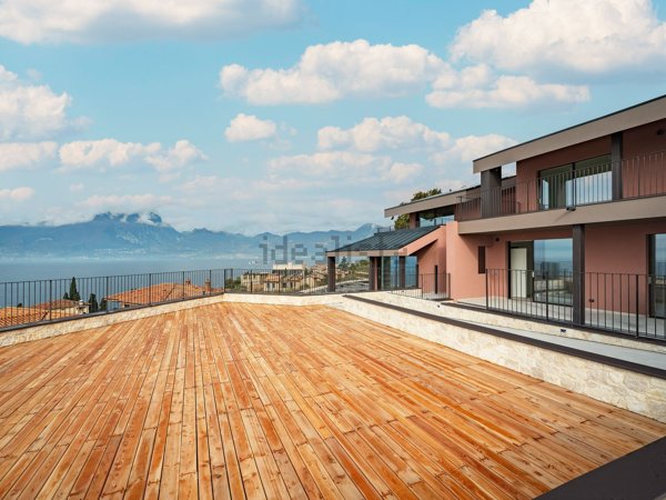 appartamento in vendita a Torri del Benaco