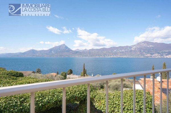 casa indipendente in vendita a Torri del Benaco in zona Pai