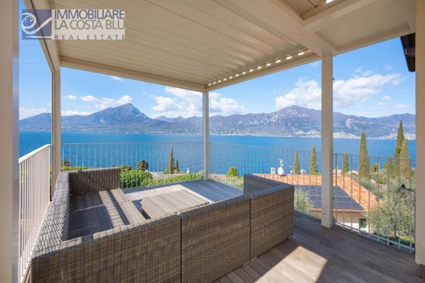 casa indipendente in vendita a Torri del Benaco in zona Pai