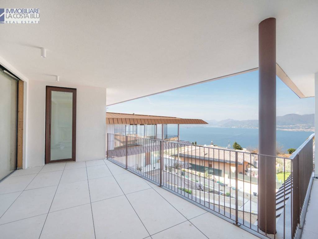 appartamento in vendita a Torri del Benaco in zona Albisano