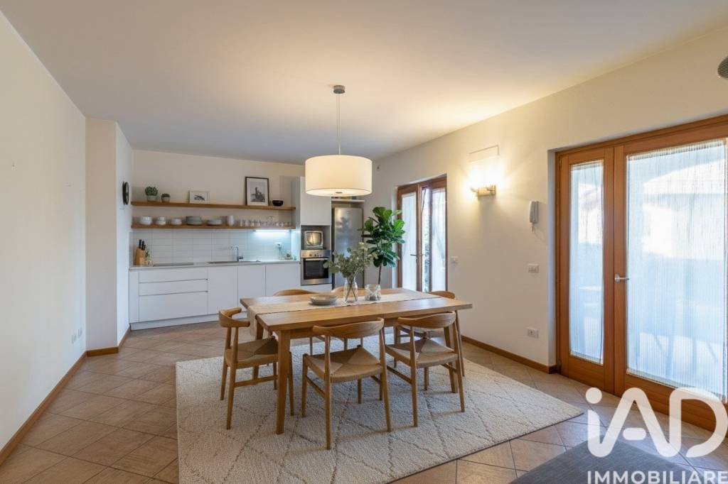 appartamento in vendita a Torri del Benaco in zona Albisano