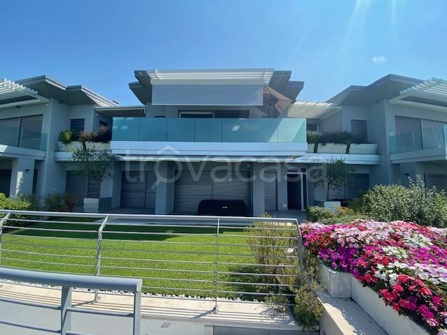 appartamento in vendita a Torri del Benaco