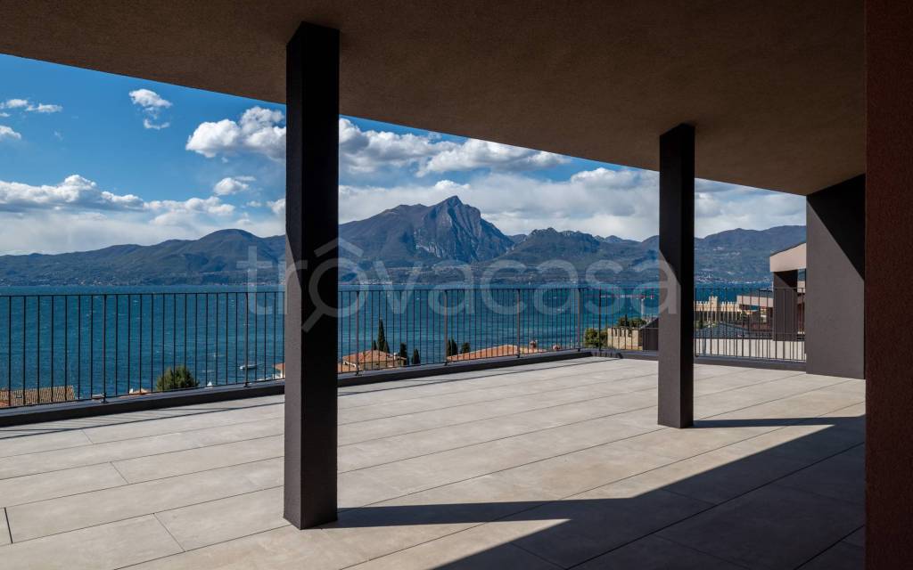 appartamento in vendita a Torri del Benaco