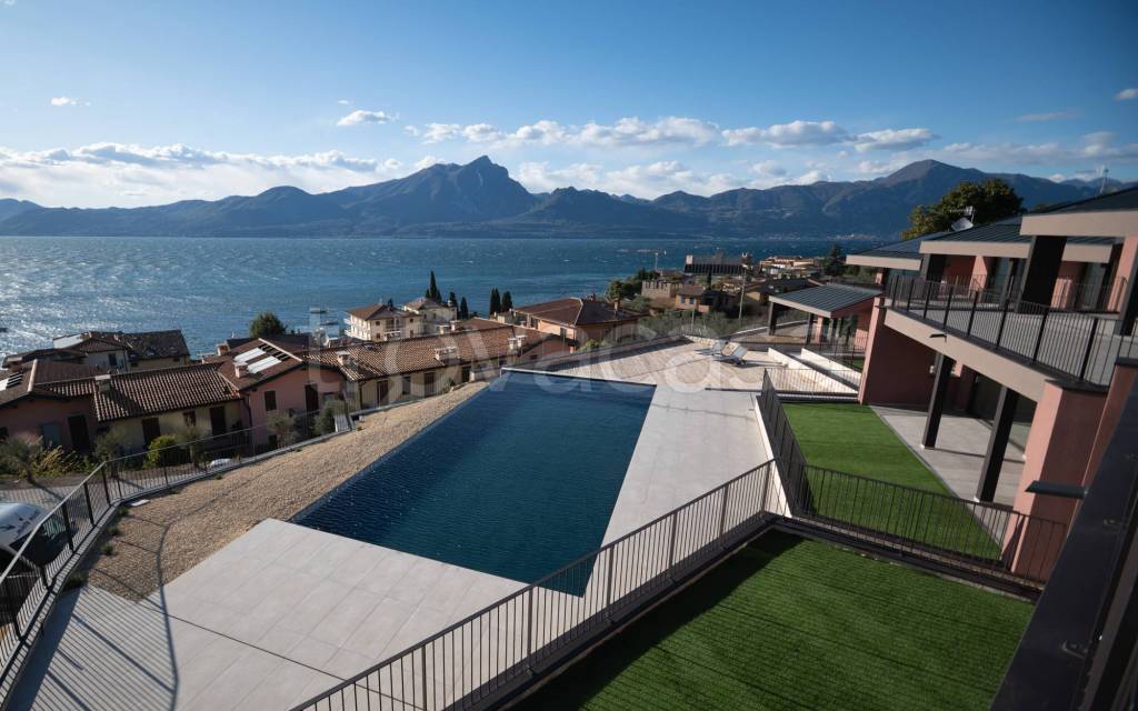 appartamento in vendita a Torri del Benaco in zona Albisano