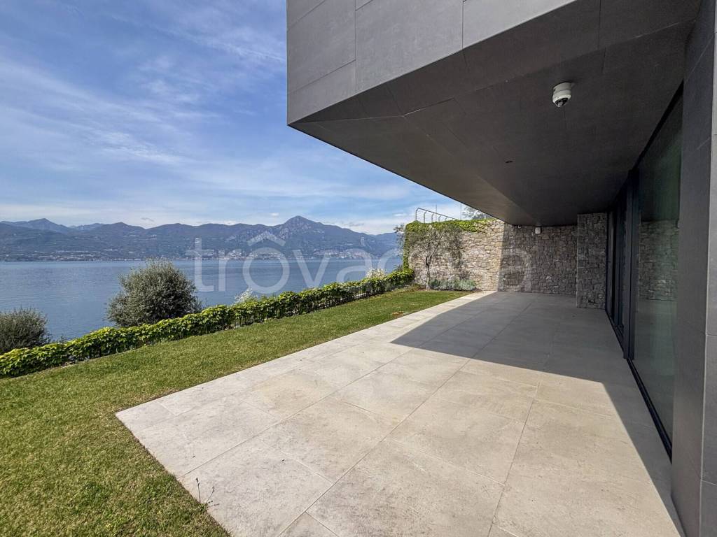 appartamento in vendita a Torri del Benaco