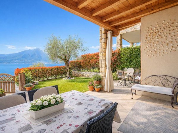 appartamento in vendita a Torri del Benaco