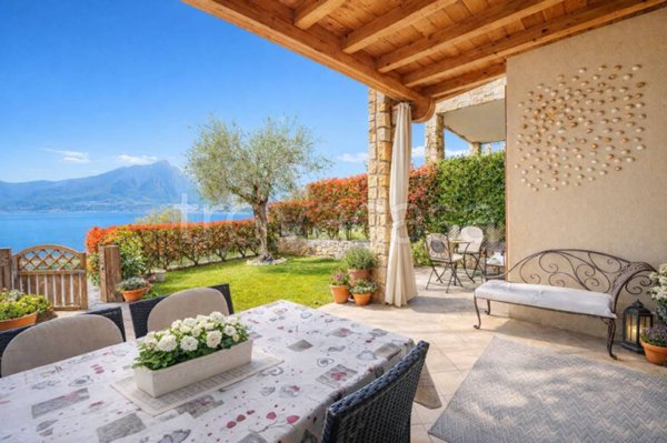 appartamento in vendita a Torri del Benaco