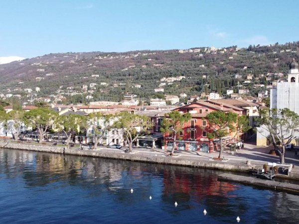 appartamento in vendita a Torri del Benaco