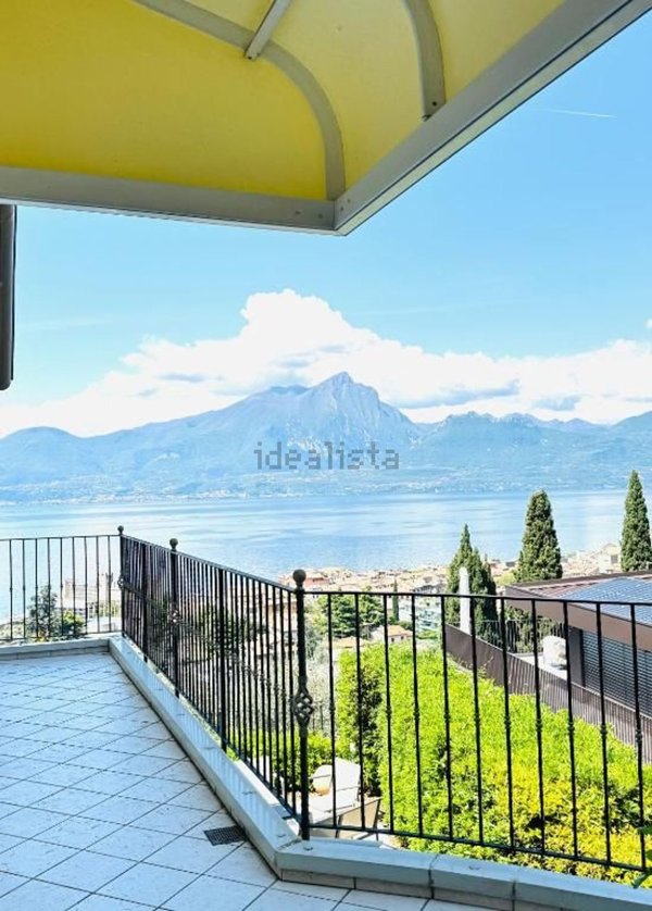 appartamento in vendita a Torri del Benaco in zona Albisano