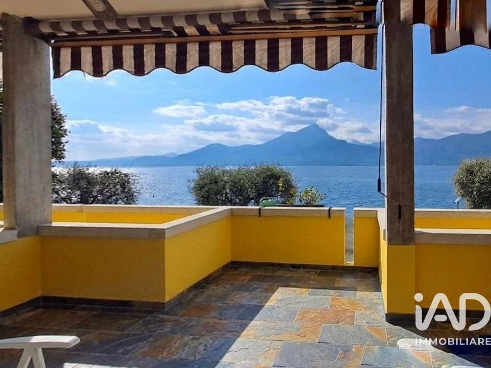 appartamento in vendita a Torri del Benaco in zona Pai