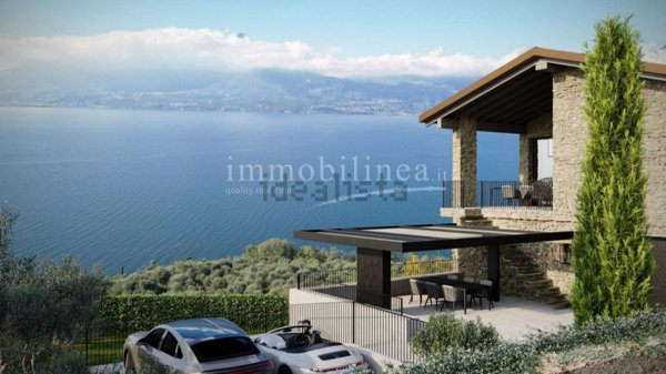 esavano in vendita a Torri del Benaco