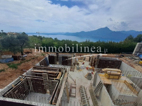 appartamento in vendita a Torri del Benaco in zona Albisano