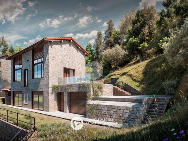 casa indipendente in vendita a Torri del Benaco