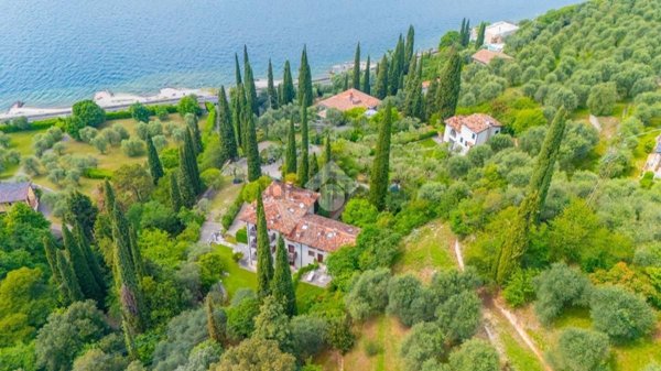 appartamento in vendita a Torri del Benaco