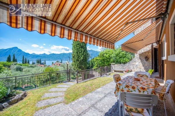 appartamento in vendita a Torri del Benaco in zona Pai