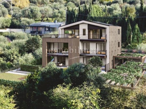 appartamento in vendita a Torri del Benaco