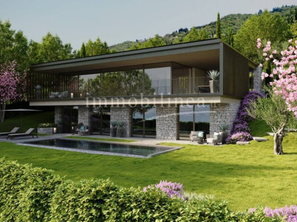 casa indipendente in vendita a Torri del Benaco in zona Albisano