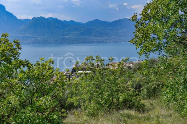 terreno edificabile in vendita a Torri del Benaco