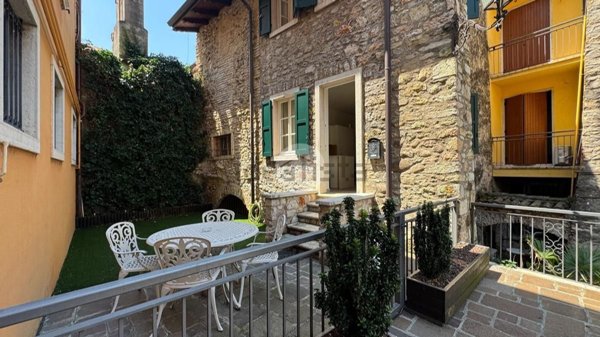 appartamento in vendita a Torri del Benaco