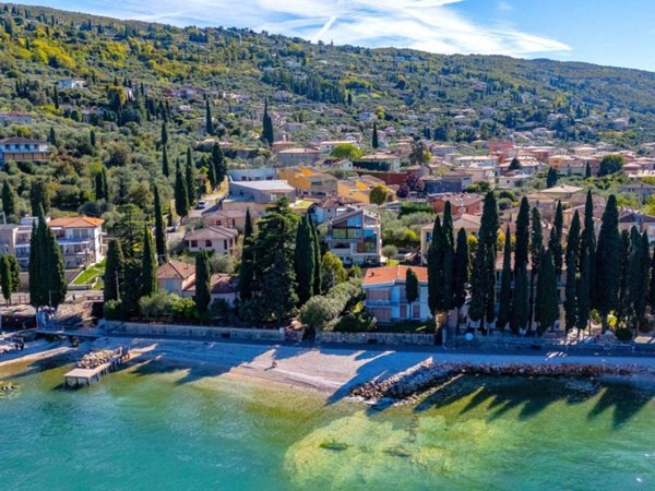 appartamento in vendita a Torri del Benaco
