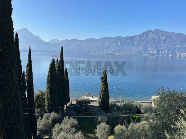 appartamento in vendita a Torri del Benaco in zona Pai