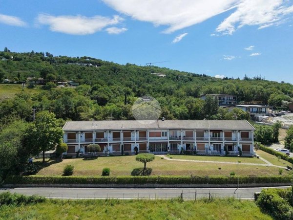 appartamento in vendita a Torri del Benaco