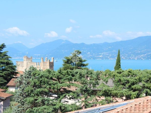appartamento in vendita a Torri del Benaco in zona Albisano