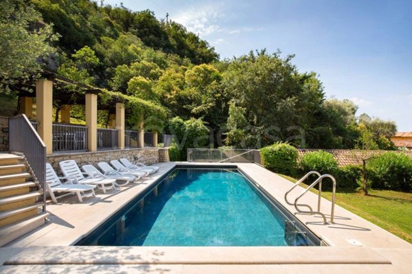 appartamento in vendita a Torri del Benaco in zona Albisano